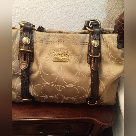 Coach Beige and Brown Signature Shoulder Bag - Picture 1 of 10